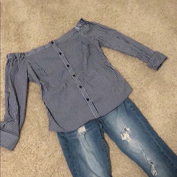 Express Striped Blouse - Picture 2 of 2